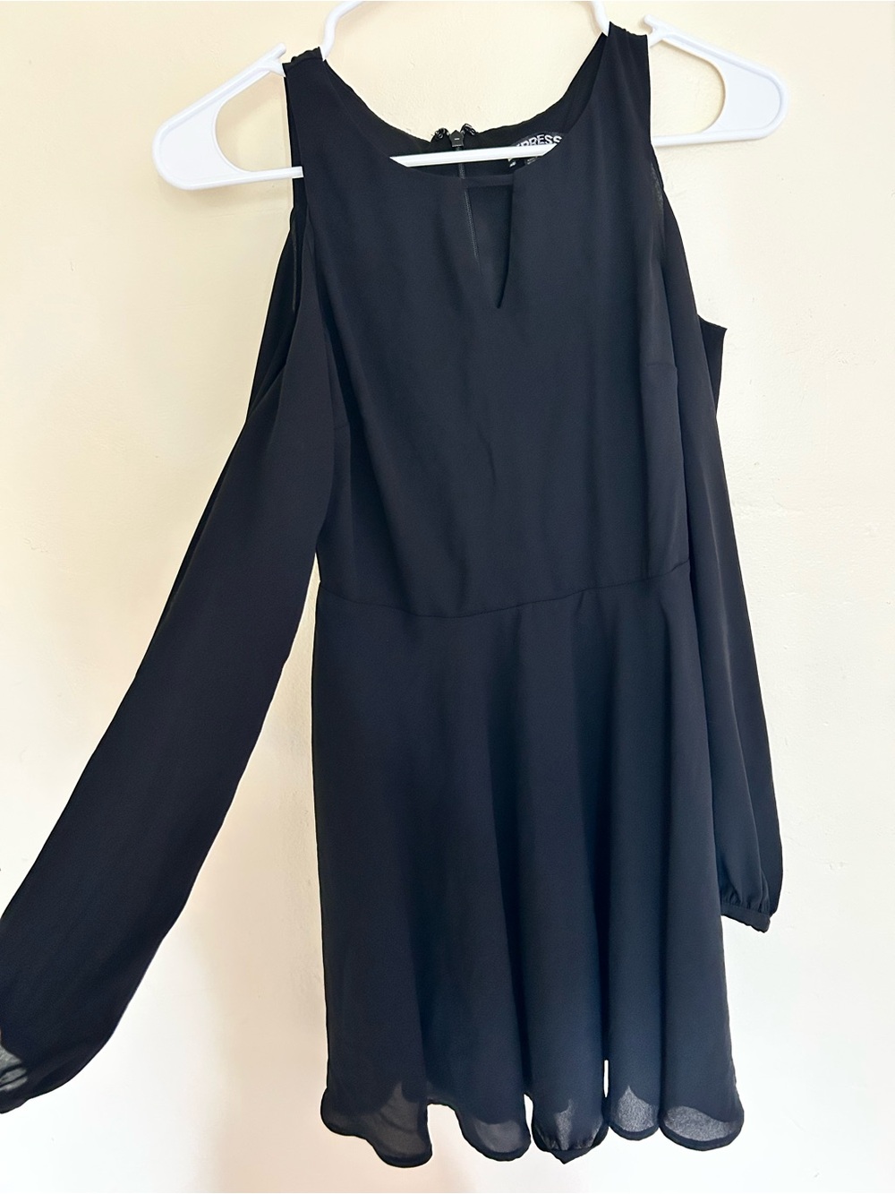 Express Black Long-Sleeve Cold-Shoulder Chiffon Dress
